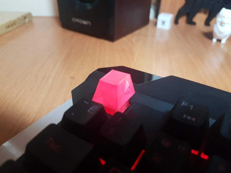 Düşük poli Cherry MX tuş başlığı Organik Plastikten Aparat - Görsel 4