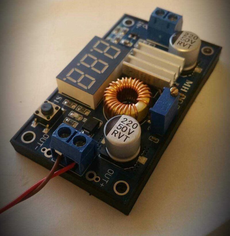 5A Ayarlanabilir Güç Dc-Dc Shid-Down Şarj Modülü Voltmetre İle Led Sürücü Plastik Aparat