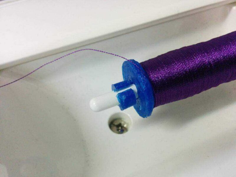 Dikiş Makinesi İçin Kelepçe İle İplik Makarası Plastik Aparat - Görsel 2