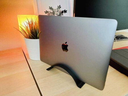Macbook Dikey Standı Plastik Aparat
