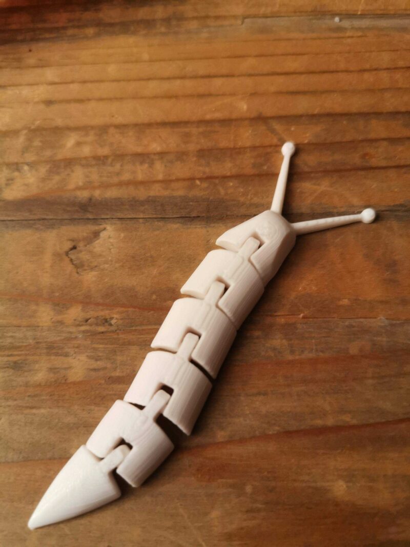Articulated Hareket Edebilen Biblo Oyuncak Solucan Sümüklü Böcek - Görsel 3