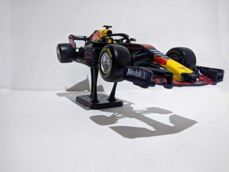 Red Bull Racing F1 - Rb14 Ölçekli Model Standı Plastik Aparat - Görsel 2