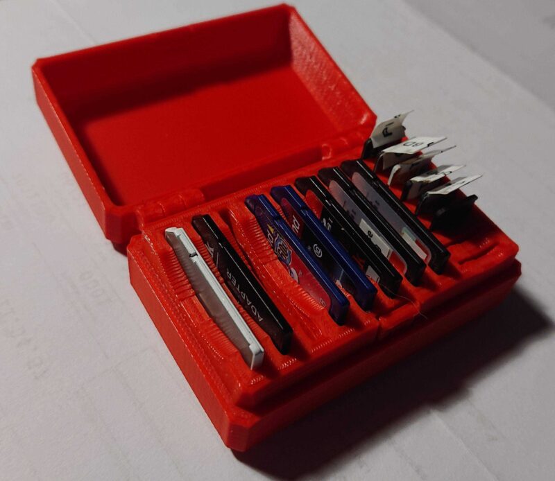 Menteşeli SD ve Micro SD Kart Kutusu - 16 Yuva - Hepsi Bir Arada - Görsel 3