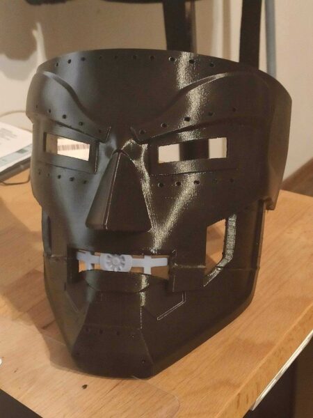 Dr.Doom Yüz Kalkan Maskesi Dekoratif Hediyelik Süs Eşyası