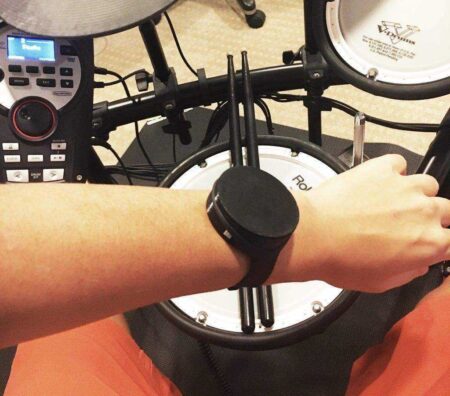 Giyilebilir Akıllı Metronom, Haptic Motor Tarafından Desteklenmektedir Plastik Aparat