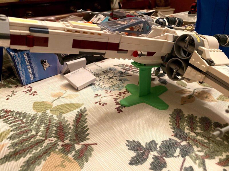 LEGO X-Wing 75102 için ekran standı  Organik Plastikten - Görsel 4