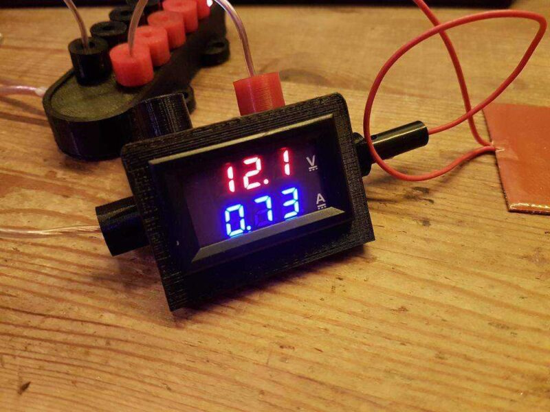 Hatta Küçük 10A Led Masa Amper / Volt Metre Konut 4Mm Muz Terminalleri İle Plastik Aparat