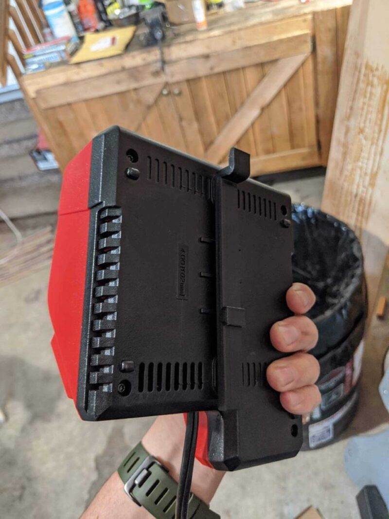 Slatwall Milwakee Pil Şarj Dock Plastik Aparat - Görsel 2