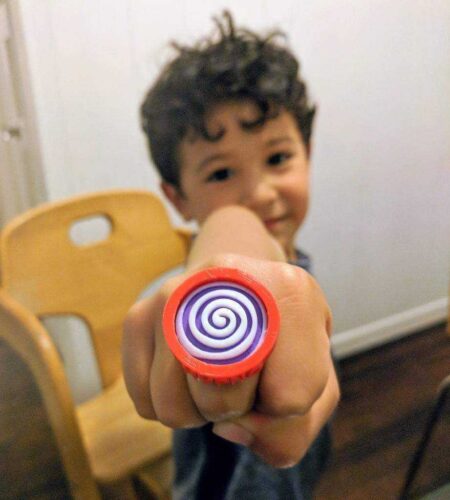 Kaptan Underpants Hypno-Ring! Plastik Aparat