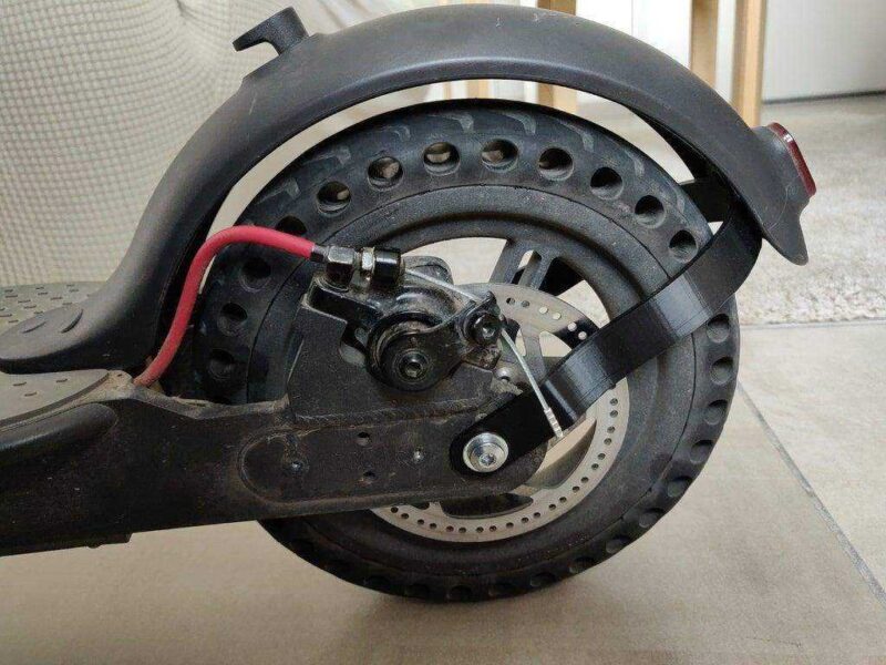 Xiaomi Scooter M365 Arka Çamurluk Takma Aparatı  Aksesuar