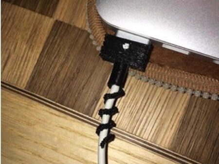 MacBook Kablo Koruyucu  Tutucu Asma Aparatı Aksesuar Aparat Asma