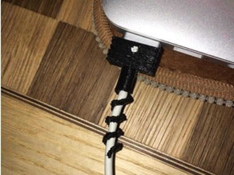 MacBook Kablo Koruyucu  Tutucu Asma Aparatı Aksesuar Aparat Asma