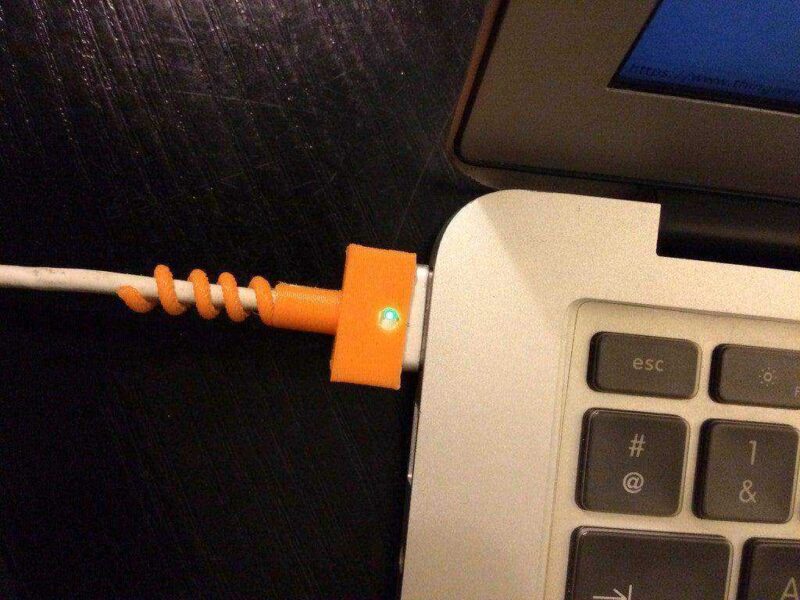 MacBook Kablo Koruyucu  Tutucu Asma Aparatı Aksesuar Aparat Asma - Görsel 4