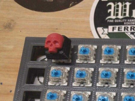 Kafatası Şekilli Organik Plastikten Dekoratif Biblo Keycap