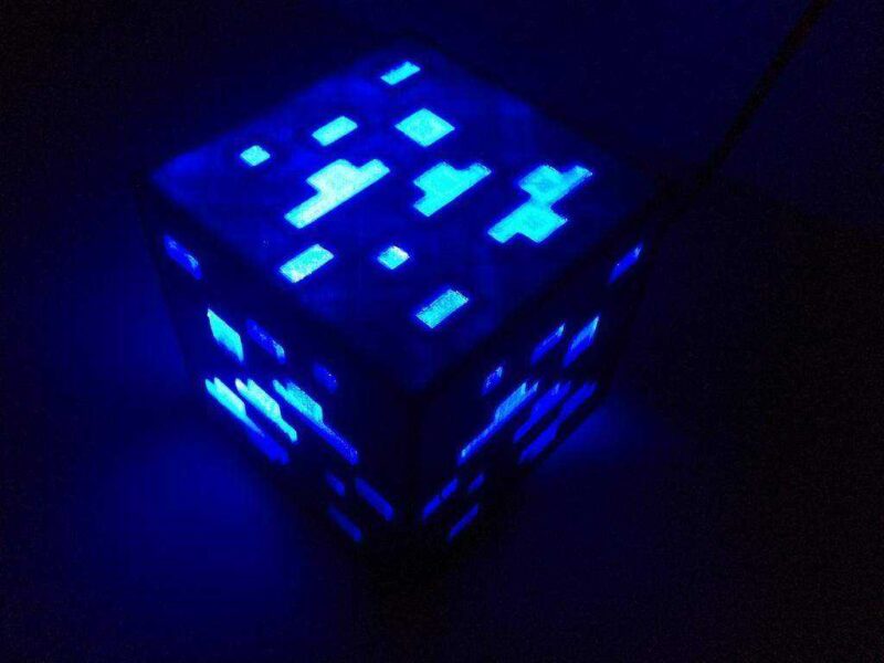 Minecraft Cevheri Gece Lambası Plastik Aparat - Görsel 2