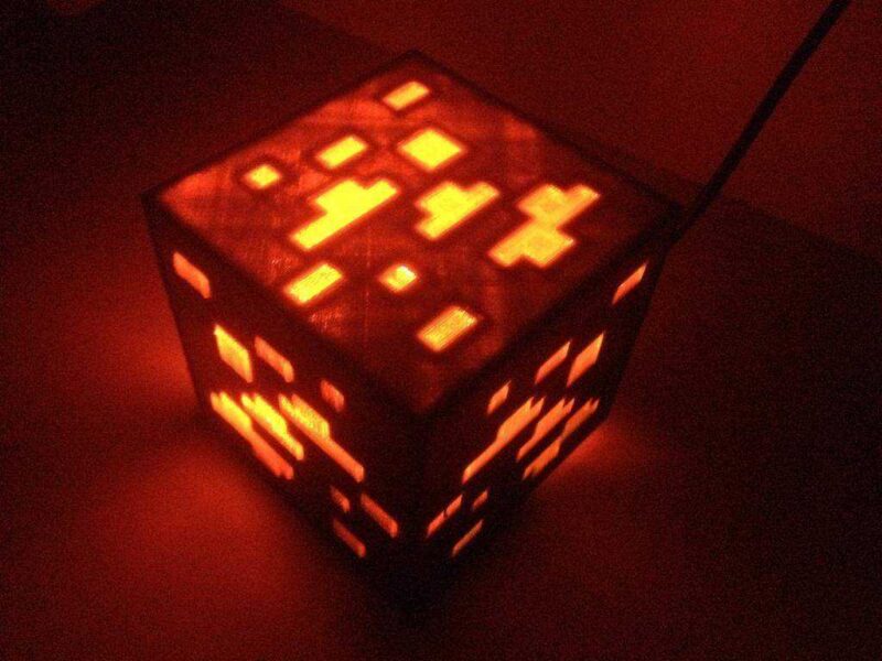 Minecraft Cevheri Gece Lambası Plastik Aparat - Görsel 3