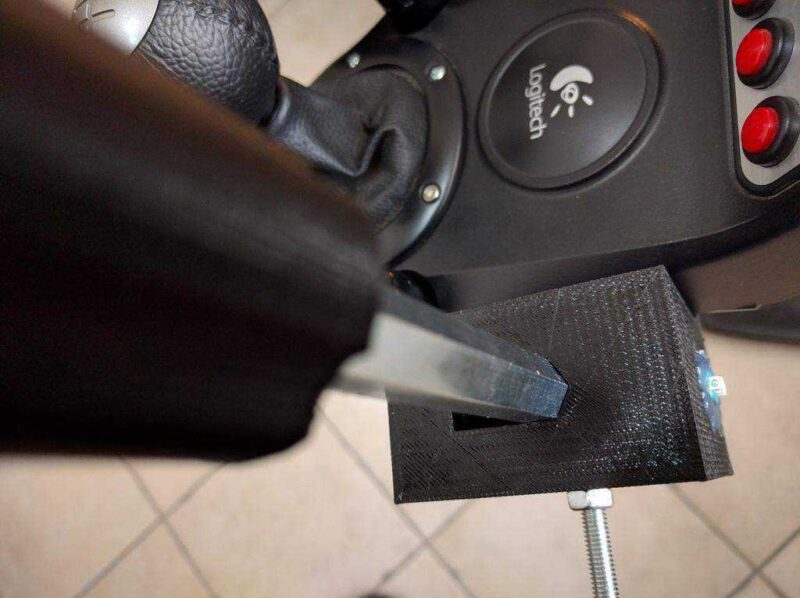 Logitech G25 / G27 Handbrake Plastik Aparat - Görsel 3