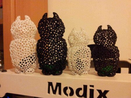 Voronoi Baykuş Plastik Aparat
