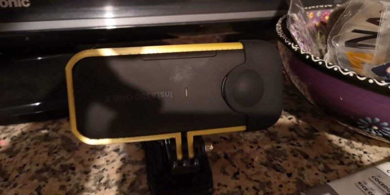 Insta360 Bir X - Supporto Gopro Tarzı Plastik Aparat - Görsel 3