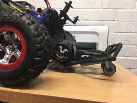 Traxxas Slash 2Wd Wheelie Bar Plastik Aparat