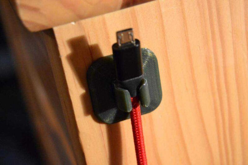 USB Kablosu Tutucu  Organik Plastikten Aksesuar Aparat - Görsel 2