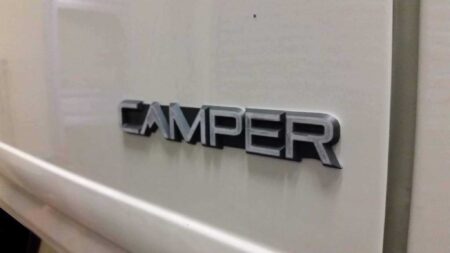 Vw T3 Bagaj Kapağı Camper Logosu Plastik Aparat