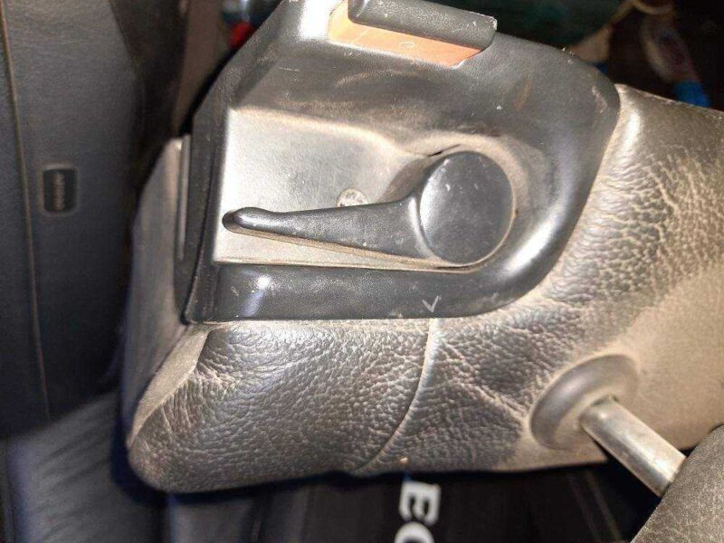 Arka Koltuk İçin Arkalık Kolu. Audi A4 Avant B6 / B7 8E Plastik Aparat - Görsel 3