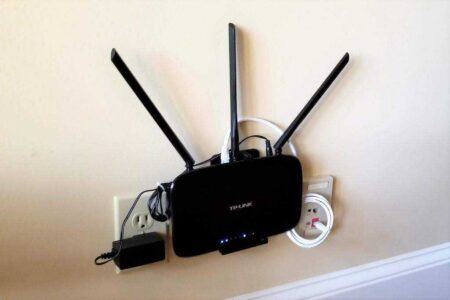 Tp-Link Tl-Wr940N Duvar Montajı Plastik Aparat