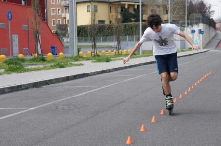 Satır İçi Patenli Slalom Koni Plastik Aparat