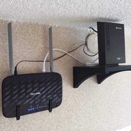 Huawei E5172 & Tp-Link Archer C20 Duvar Tutucu Plastik Aparat