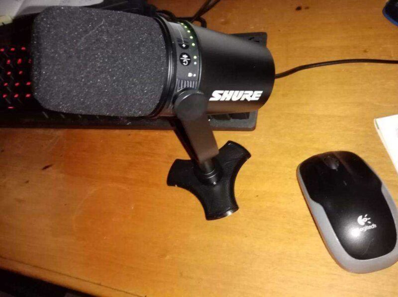 Mikrofon Shure Mv7 Tutucu Plastik Aparat - Görsel 2