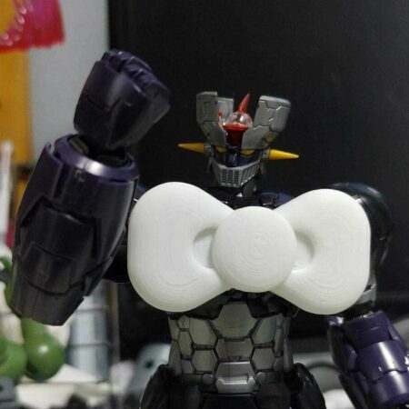 Mazinger Z İçin Hello Kitty Kursu (Infinity.Ver) Plastik Aparat