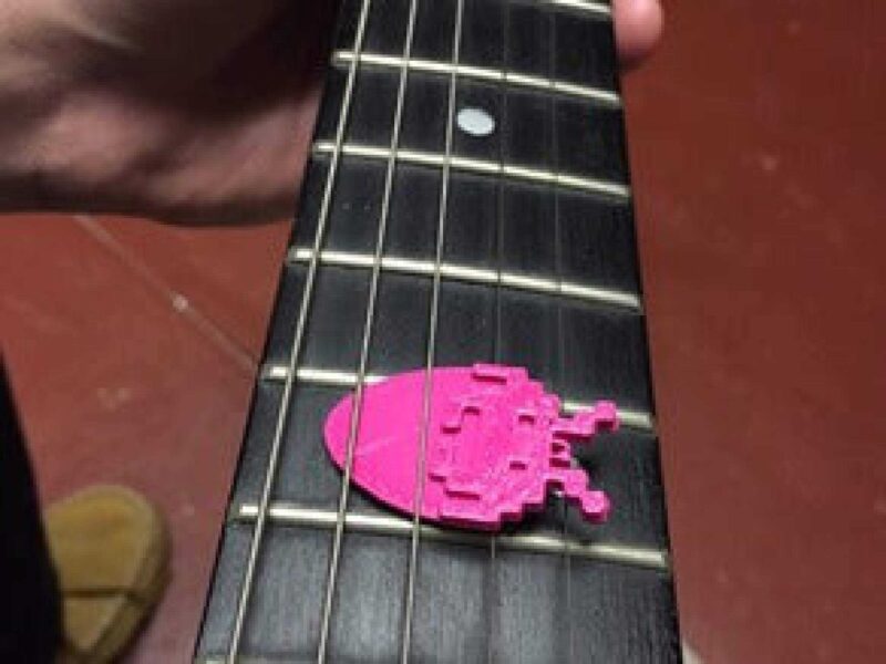 Space Invader Gitar Pena 1 adet Parmak Koruyucu Aparat