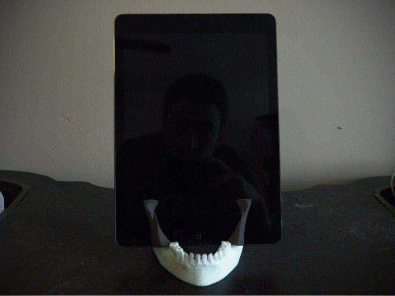 Memento Mori Mandibula Agız Kemik İskelet Masaüstü Telefon Tutucu