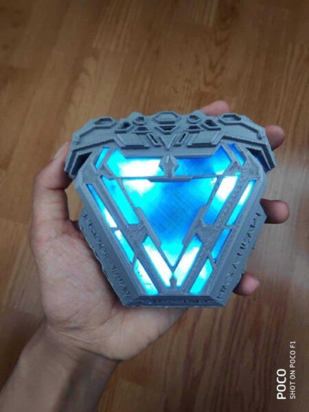 Demir Adam Ark Reaktör [Infinity War/Endgame] Plastik Aparat