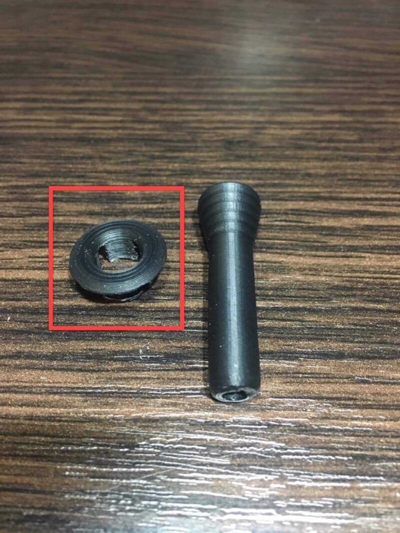 Bmw E30 - Kapı Kilidi Düğmesi (Oem: 51 41 1 911 964, 51 21 1 852 140) Plastik Aparat