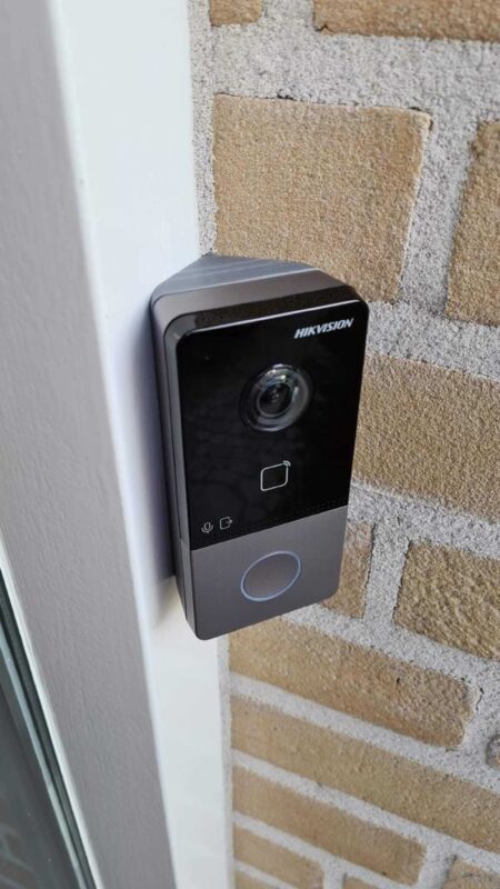 Hikvision Ds-Kv6113 Kapı Zili Braketi (45 Derece) Plastik Aparat
