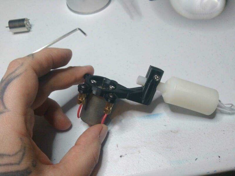 Döner Dövme Makinesi (Tek Parça, Ambidextrous) Plastik Aparat - Görsel 3