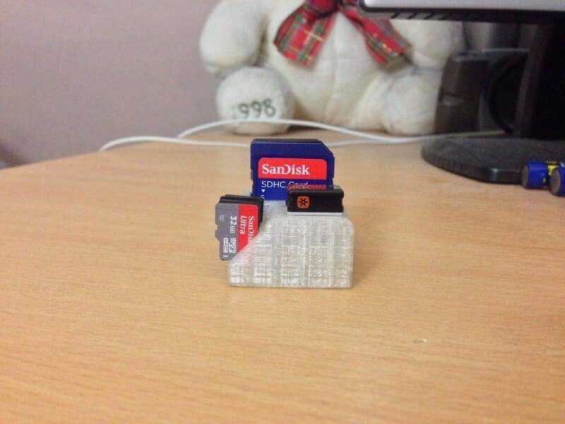 Sd Kart Koruyucu Kutu Tutucu Standı Aparatı Organizer Masaüstü - Görsel 2