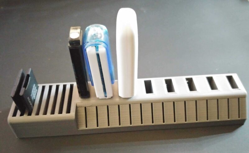 Sd Mini Kart Flash Disk Usb Organizer Tutucu Masaüstü Düzenleyici
