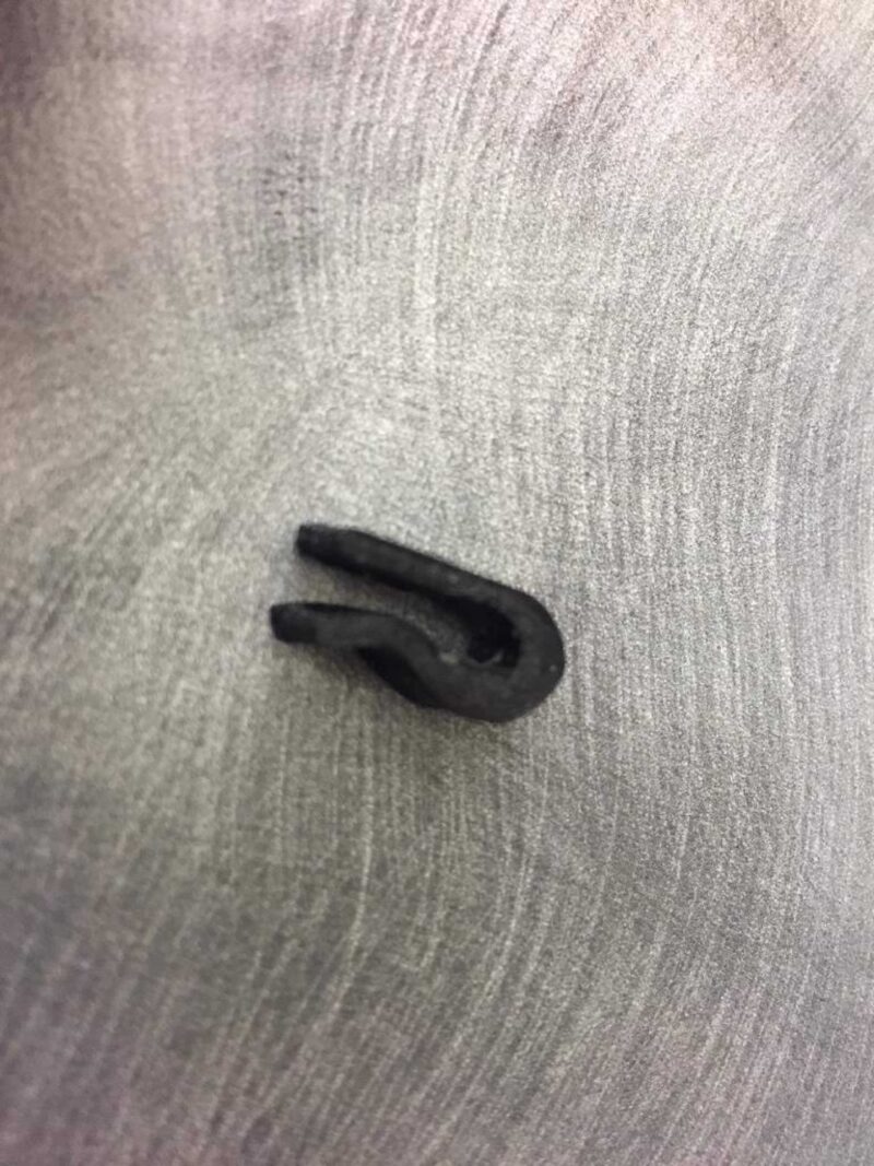 Kaymaz Gözlük Klipsi Plastik Aparat - Görsel 3