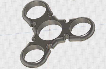 Pürüzsüz Operatör Tri Fidget Spinner Pennies Plastik Aparat