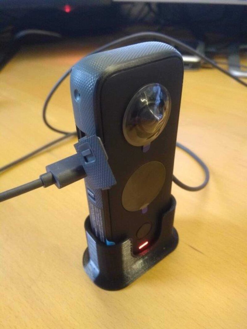 Insta 360 One X2 Standı Plastik Aparat - Görsel 3