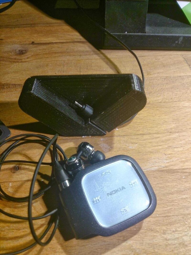Nokia Bh-214 Bluetooth Kulaklık İçin Danışma Standı Plastik Aparat - Görsel 2