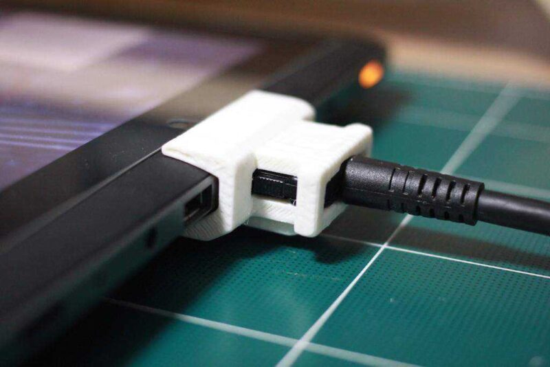 Wacom Cintiq Kablo Koruması (Companion2, Hybrid İçin) Plastik Aparat