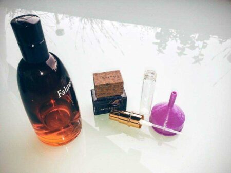 Parfümler, Kokular Ve Diğer Küçük Şişeler İçin Küçük Huni Plastik Aparat