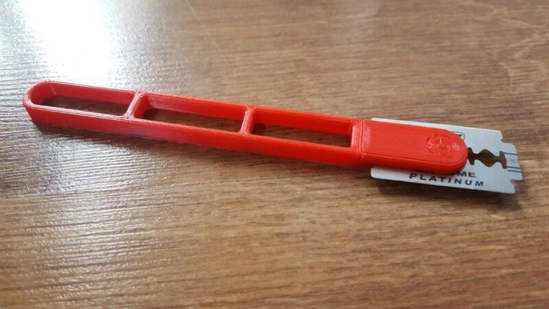 Puanlama Ekmek İçin Çift Kenarlı Ustura Kolu Plastik Aparat - Görsel 2
