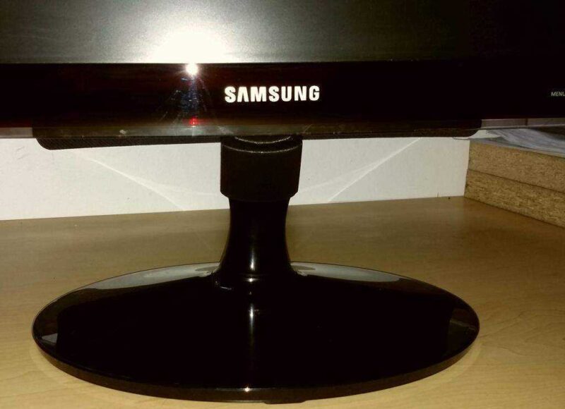 Samsung Monitor Uzantısı Plastik Aparat - Görsel 3