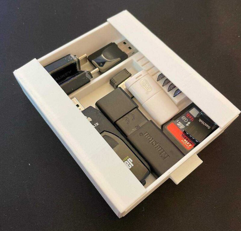 Usb / Mikro Sd İçin Masa Çekmecesi Altında Plastik Aparat - Görsel 4