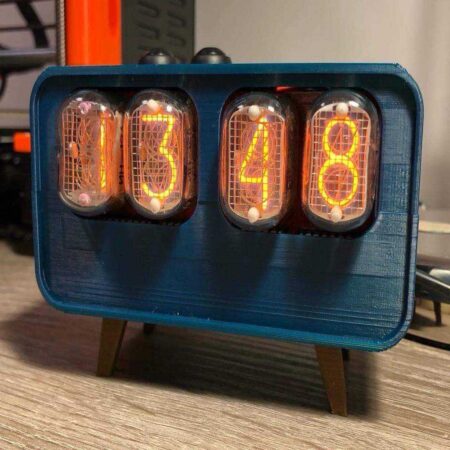 Yine Başka Bir Nixie Tüp Saati Plastik Aparat